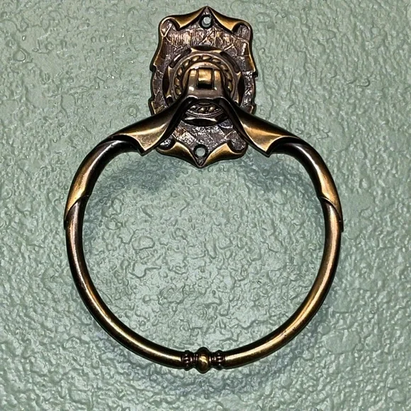 Vintage 1972 Amerock Towel Ring • retro brass bathroom decor • wall • kitchen - Picture 3 of 12